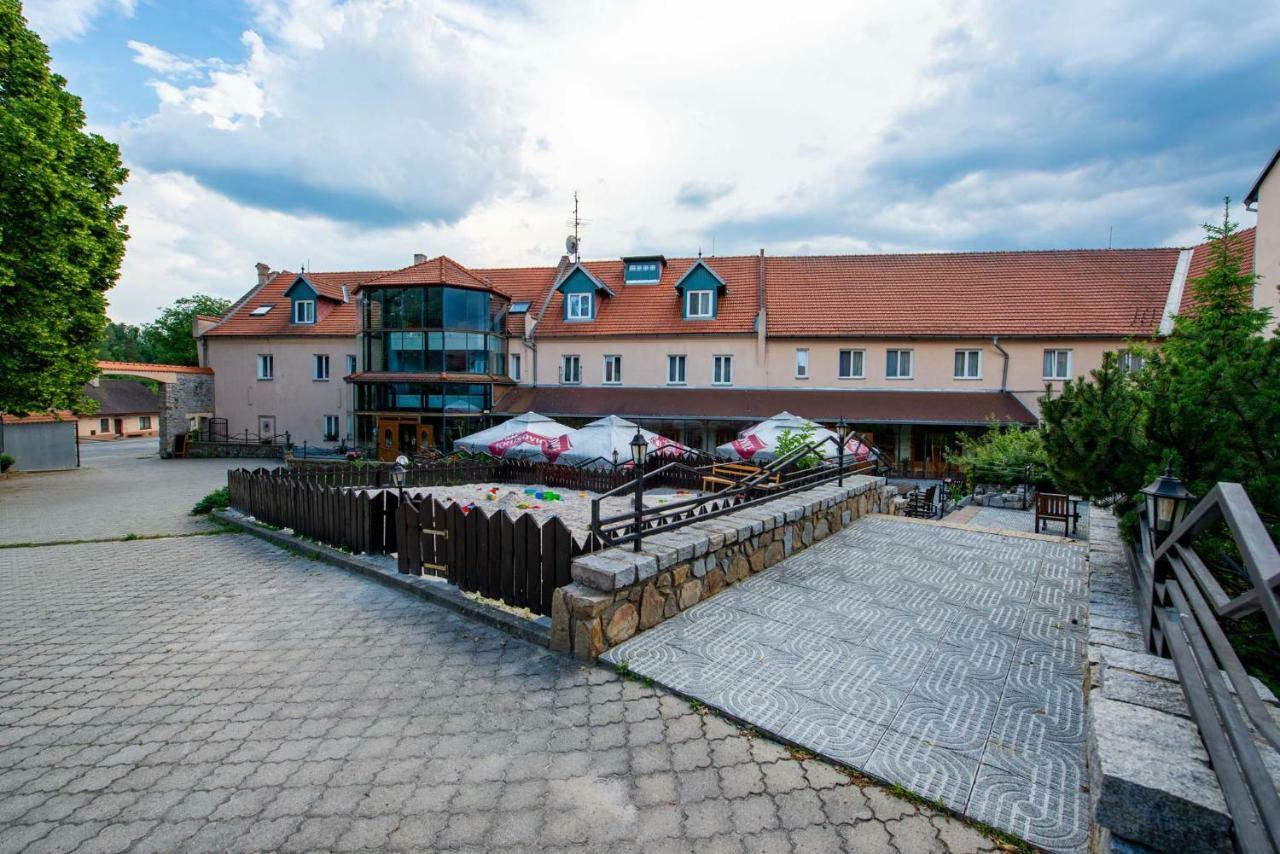 Rustikal Hotel 3*